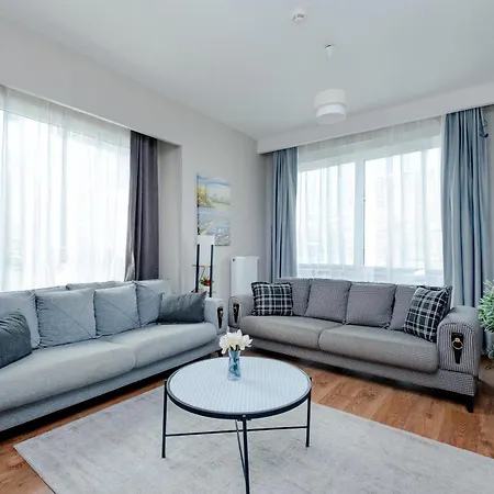 Lux 1 1 Saloon اسطنبول