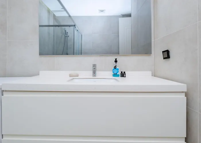 Lux 1 1 Saloon * Istanboel