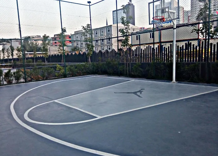 Lux 1 1 Saloon Istanbul