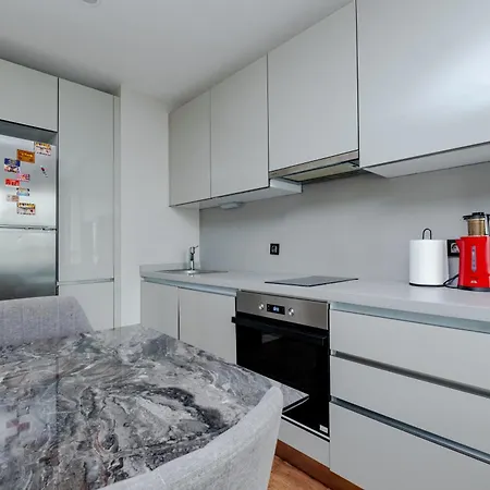 Apartment Lux 1 1 Saloon