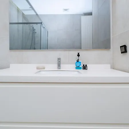 Lux 1 1 Saloon * Istanbul