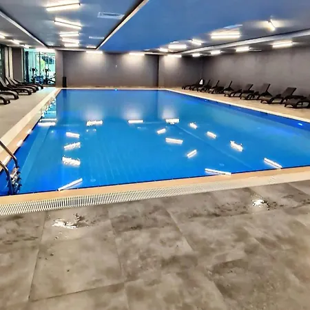 Lux 1 1 Saloon * Istanbul